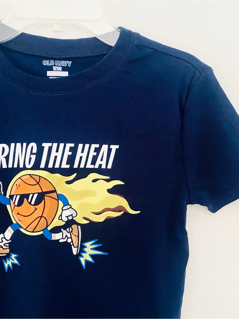 👍🏽Old Navy Boys Basketball Graphic Shirt SZ XL (Y)